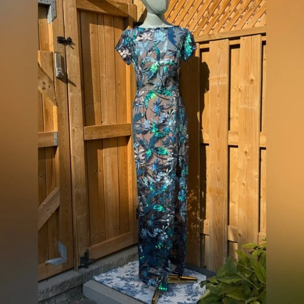 🆕 BRONX & BANCO🧿 NWOT Zinnia Side-Split Sequin Embroidered Gown, Navy Sz S US4 - Picture 2 of 13